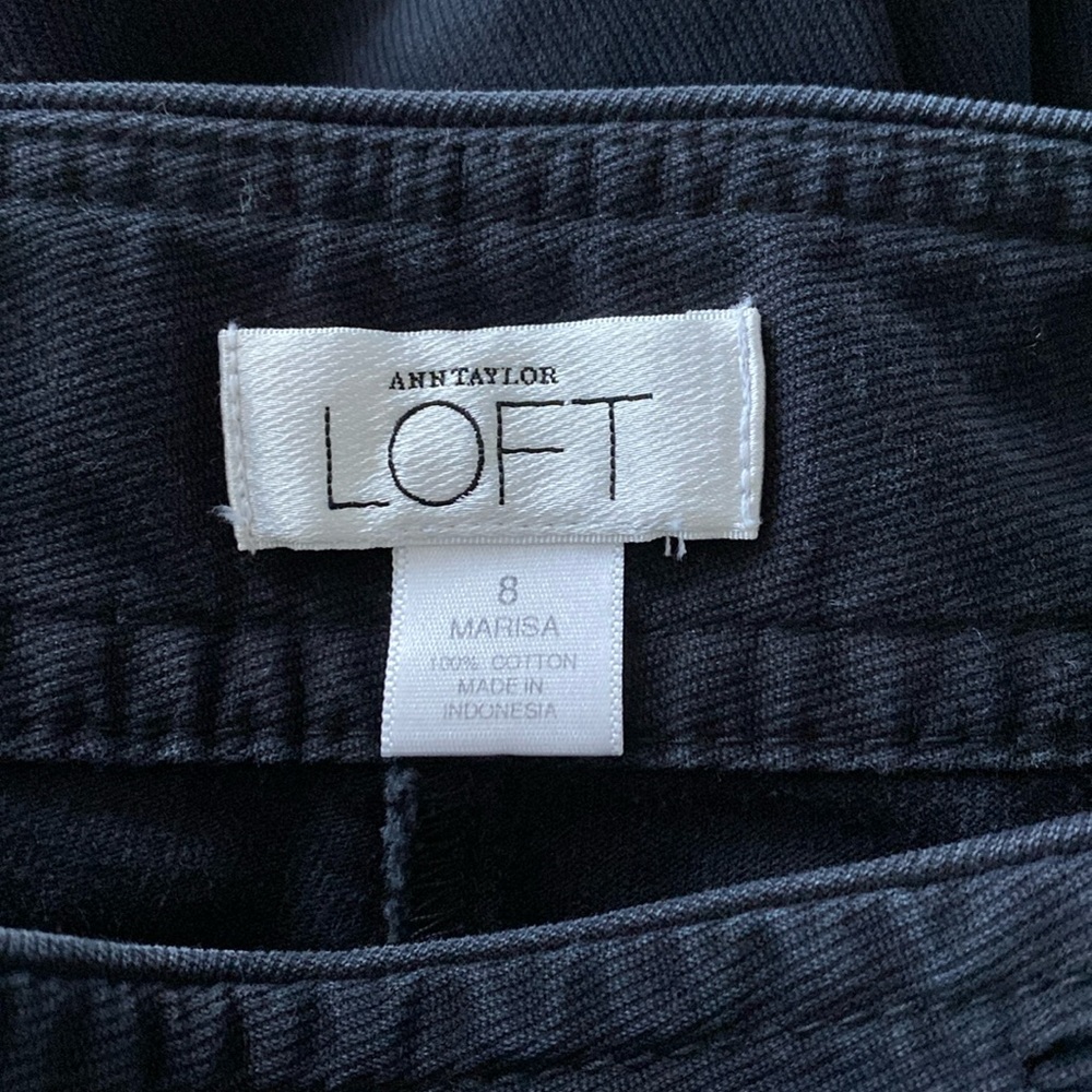 LOFT Marisa Bermuda Shorts Capris - Size 8 - Super Cute! - Picture 3 of 7